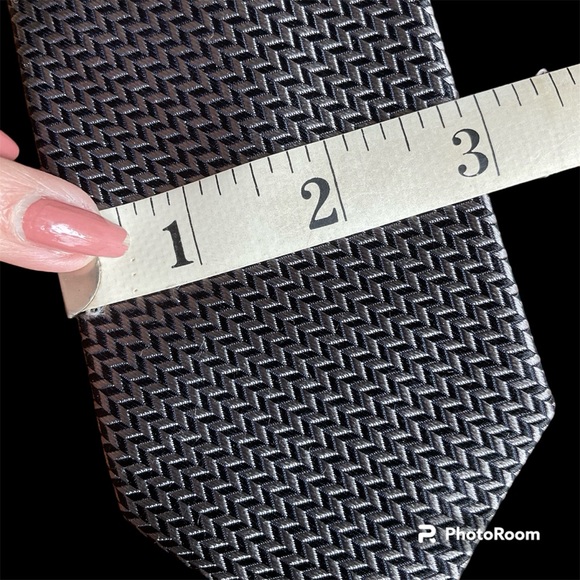 Jos. A. Bank Formal Business Tie, 100% Silk, Black, 60” x 2 7/8” - Picture 7 of 9